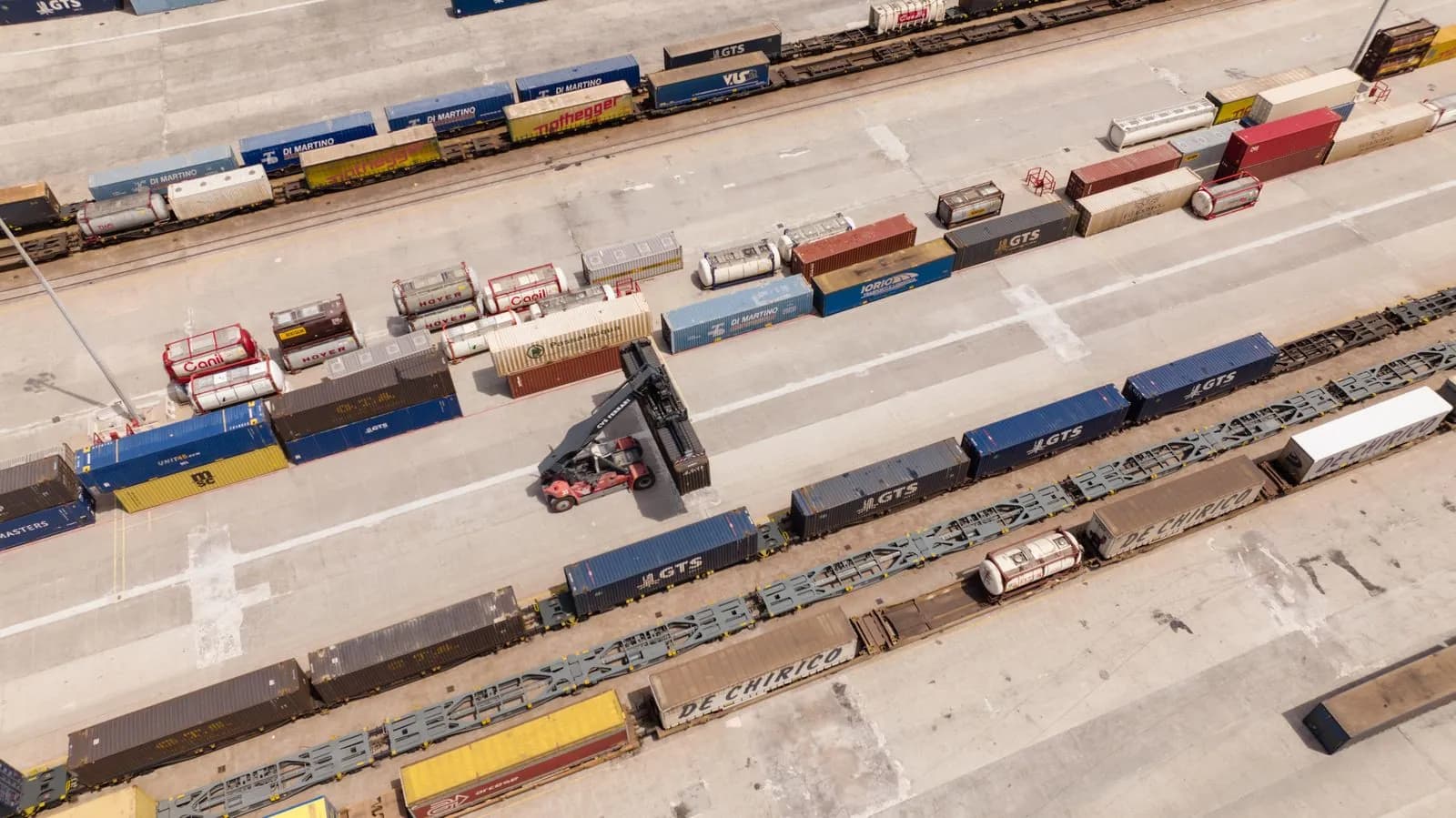 Port machinery and containers